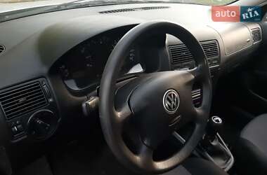 Универсал Volkswagen Golf 2000 в 