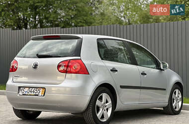 Хэтчбек Volkswagen Golf 2006 в 