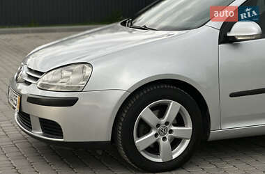 Хэтчбек Volkswagen Golf 2006 в 