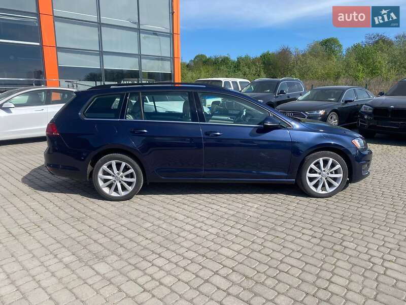 Універсал Volkswagen Golf 2016 в Львові