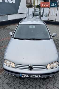 Універсал Volkswagen Golf 2000 в 