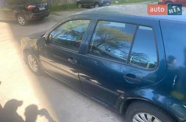 Хэтчбек Volkswagen Golf 2000 в Запорожье