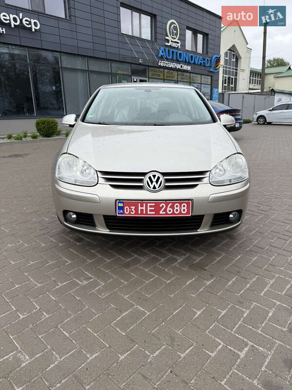Хэтчбек Volkswagen Golf 2005 в Белой Церкви