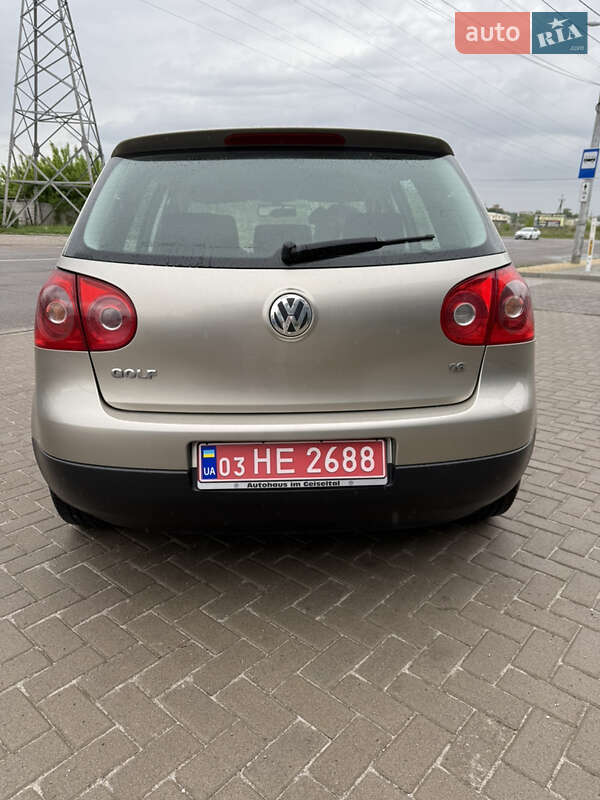 Хэтчбек Volkswagen Golf 2005 в Белой Церкви