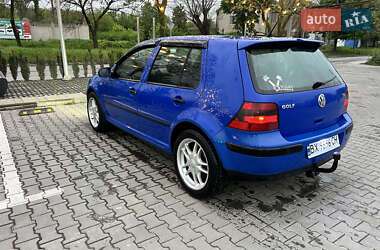 Хэтчбек Volkswagen Golf 2000 в Черновцах