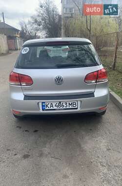 Хэтчбек Volkswagen Golf 2009 в 