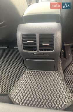 Хэтчбек Volkswagen Golf 2009 в 