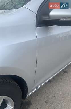 Хэтчбек Volkswagen Golf 2009 в 