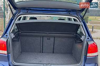 Хэтчбек Volkswagen Golf 2010 в 