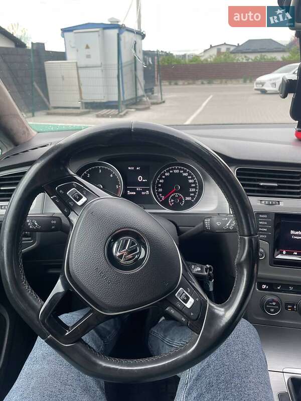 Универсал Volkswagen Golf 2013 в Сарнах