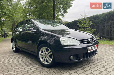 Хетчбек Volkswagen Golf 2006 в Сваляві
