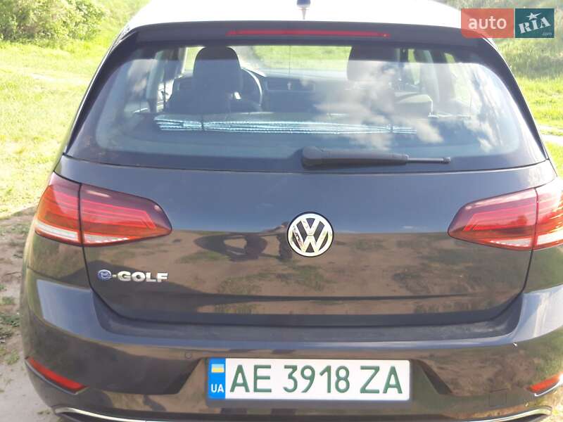 Хэтчбек Volkswagen Golf 2020 в Днепре