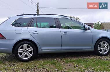 Універсал Volkswagen Golf 2010 в 
