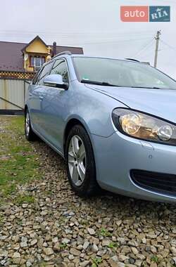 Універсал Volkswagen Golf 2010 в 