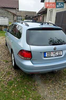 Універсал Volkswagen Golf 2010 в 