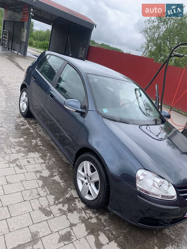 Хетчбек Volkswagen Golf 2005 в Бродах фото 2 Хетчбек Volkswagen Golf 2005 в Бродах