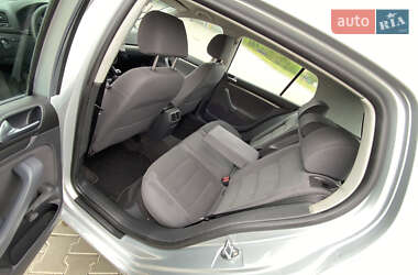 Хетчбек Volkswagen Golf 2005 в 