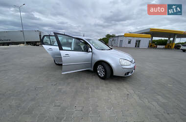 Хетчбек Volkswagen Golf 2005 в 