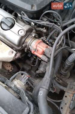 Хетчбек Volkswagen Golf 1995 в 