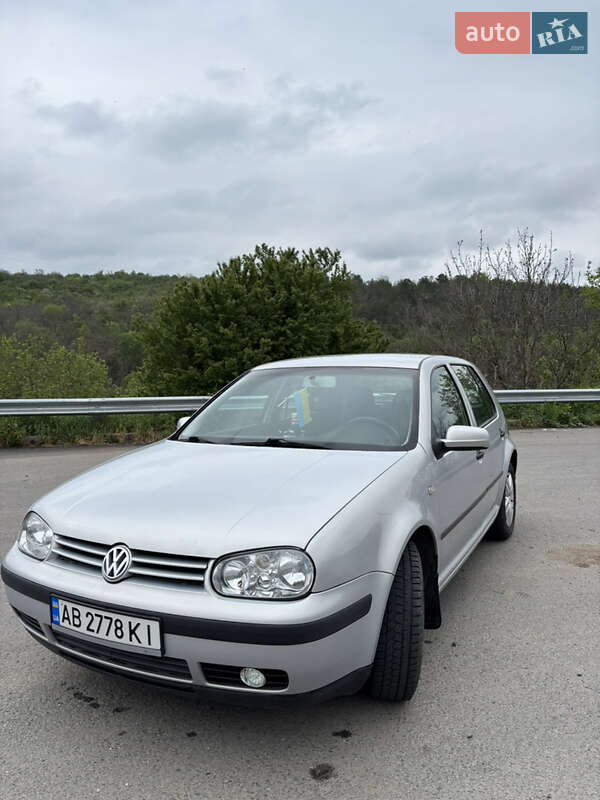 Volkswagen Golf 2000