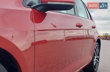 Хетчбек Volkswagen Golf 2015 в 