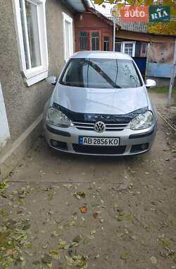 Хэтчбек Volkswagen Golf 2004 в Крыжополе