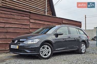 Универсал Volkswagen Golf 2017 в Шепетовке