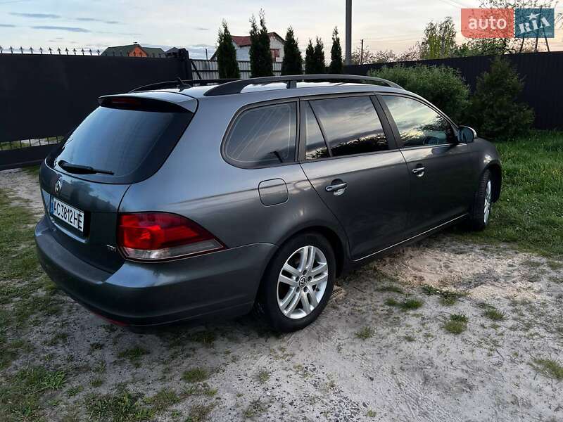 Універсал Volkswagen Golf 2010 в Ратному