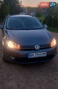 Універсал Volkswagen Golf 2009 в Сарнах