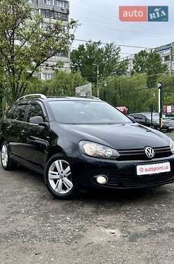 Універсал Volkswagen Golf 2012 в 
