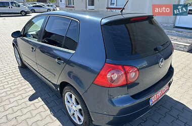 Хетчбек Volkswagen Golf 2006 в 