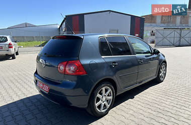 Хетчбек Volkswagen Golf 2006 в 