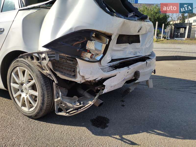 Універсал Volkswagen Golf 2011 в Костопілі