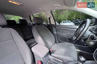 Хэтчбек Volkswagen Golf 2005 в 