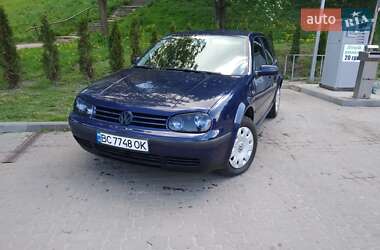 Хэтчбек Volkswagen Golf 2003 в 