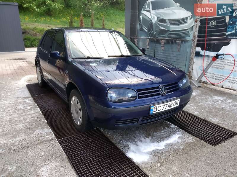 Volkswagen Golf 2003