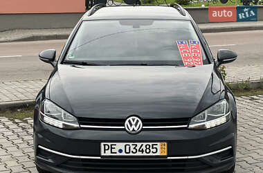 Універсал Volkswagen Golf 2020 в 
