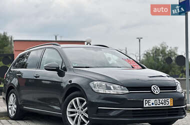 Універсал Volkswagen Golf 2020 в 