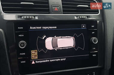 Універсал Volkswagen Golf 2020 в 