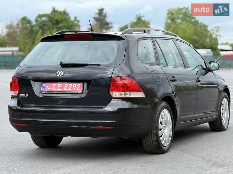 Універсал Volkswagen Golf 2009 в Вінниці