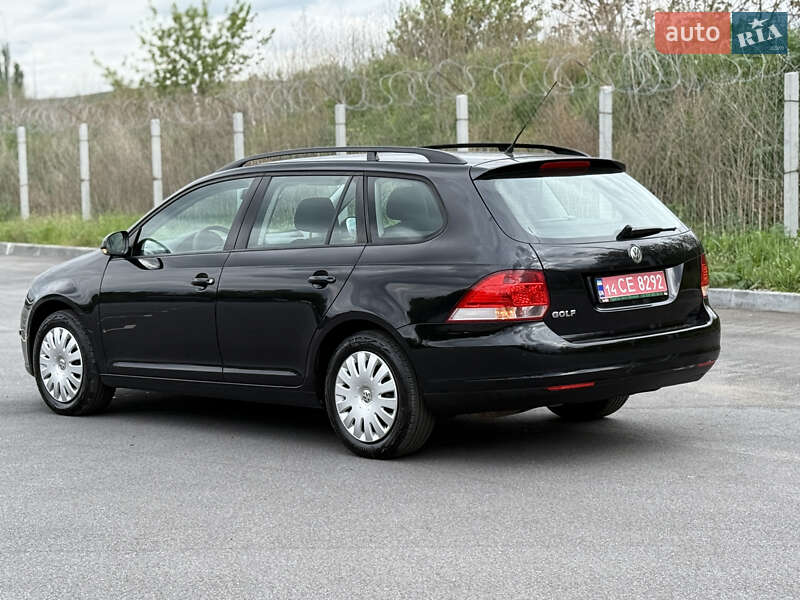 Універсал Volkswagen Golf 2009 в Вінниці
