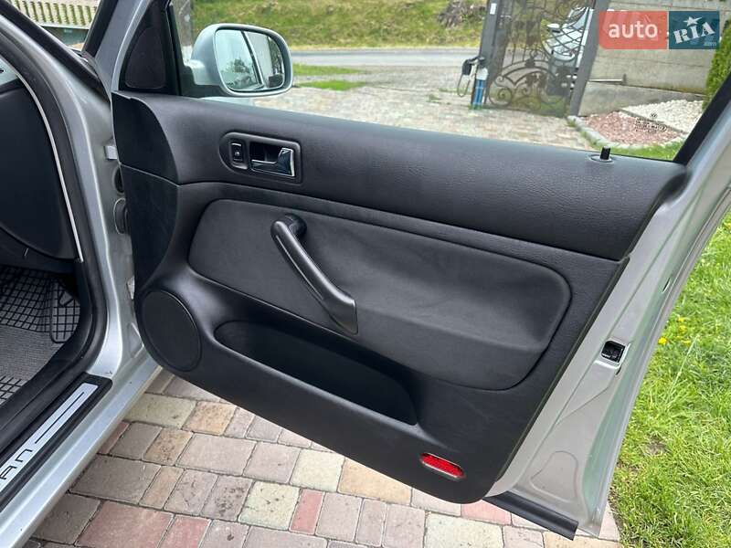 Универсал Volkswagen Golf 2003 в Бучаче