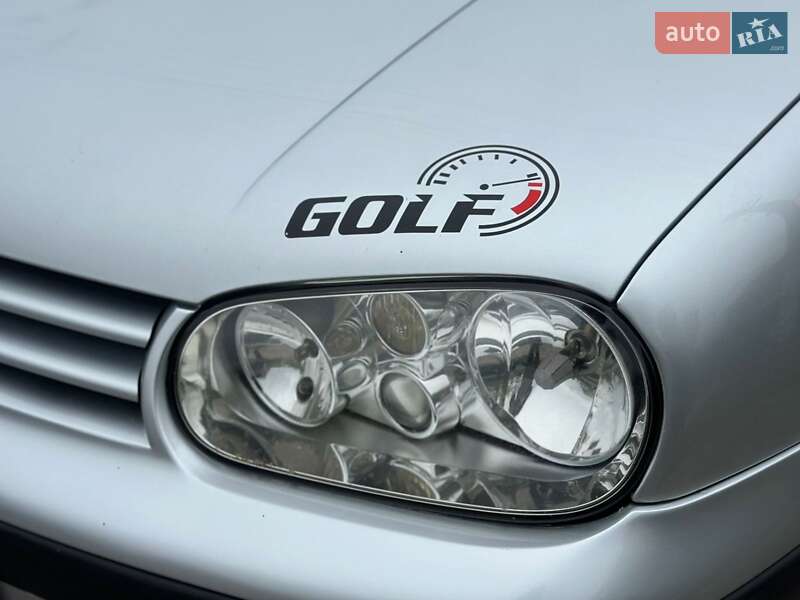 Универсал Volkswagen Golf 2003 в Бучаче
