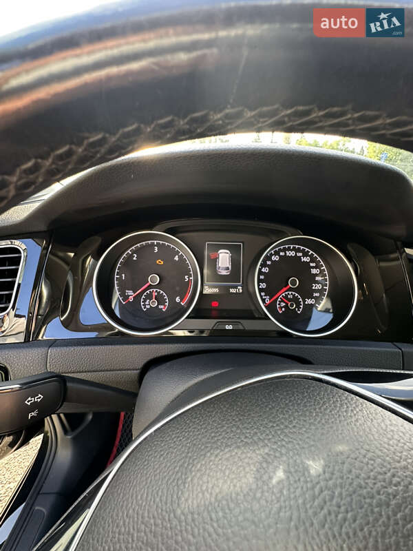 Універсал Volkswagen Golf 2016 в Вінниці