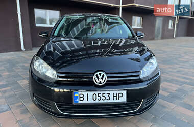 Хэтчбек Volkswagen Golf 2011 в 