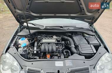 Хетчбек Volkswagen Golf 2007 в 
