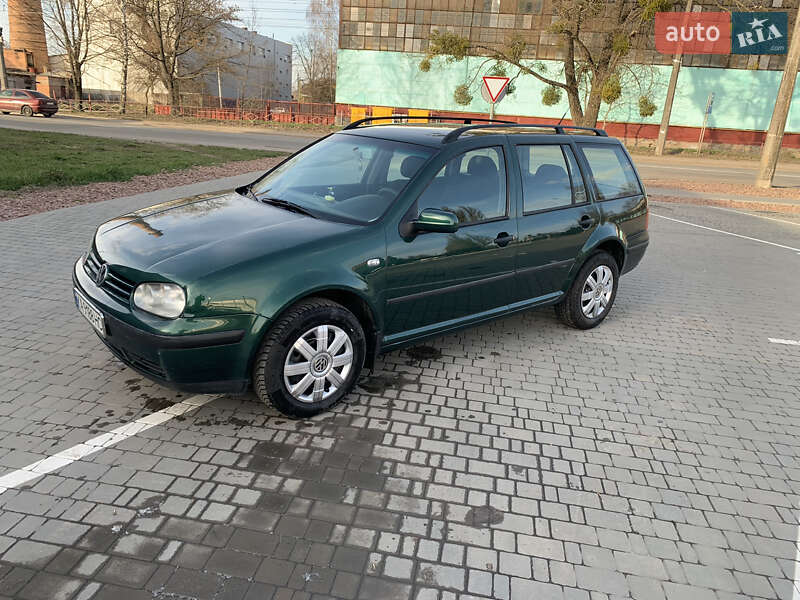 Універсал Volkswagen Golf 2000 в 