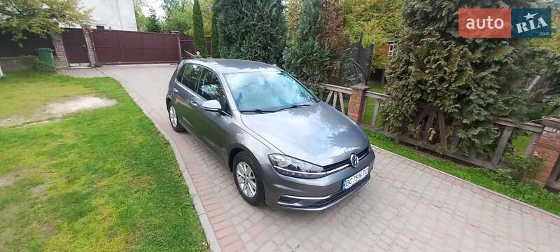 Хэтчбек Volkswagen Golf 2019 в Львове