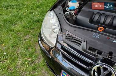 Хетчбек Volkswagen Golf 2006 в 