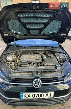 Універсал Volkswagen Golf 2019 в 
